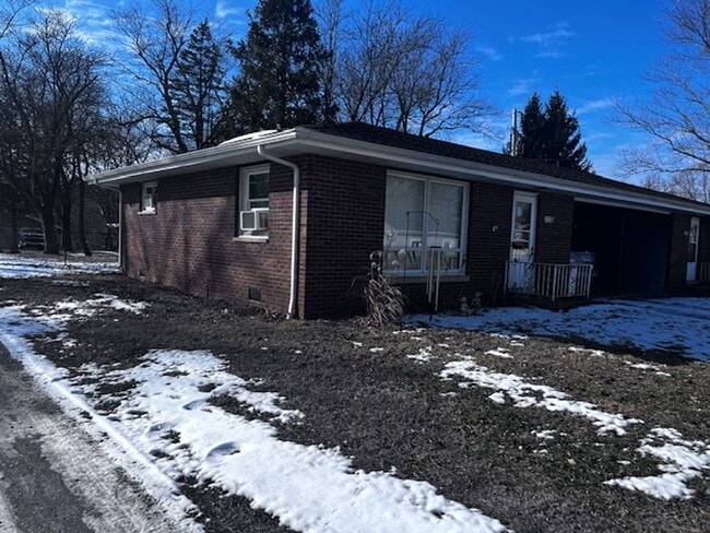 Foto del edificio - 2320 Springfield Rd