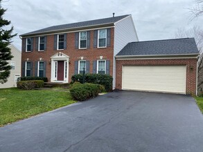 Building Photo - 15509 Marsh Overlook Dr