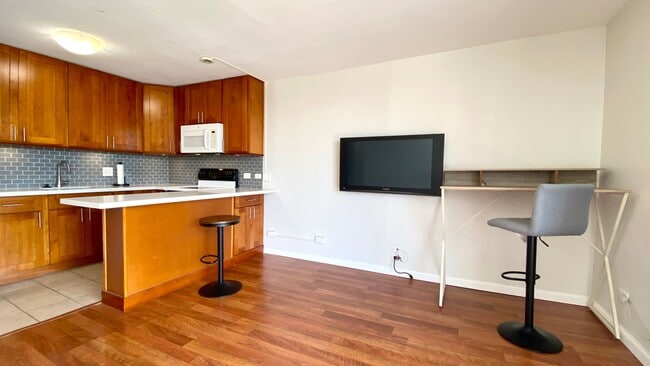 Building Photo - Views of Waikiki & Diamond Head - 1 Bed/1 ...