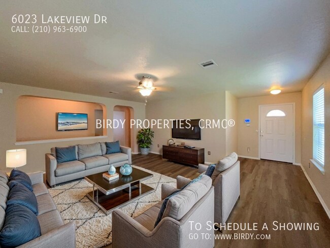 Building Photo - 6023 Lakeview Dr