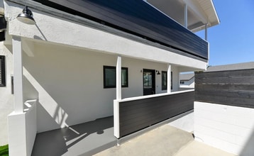 Building Photo - 223 Avenida De La Grulla