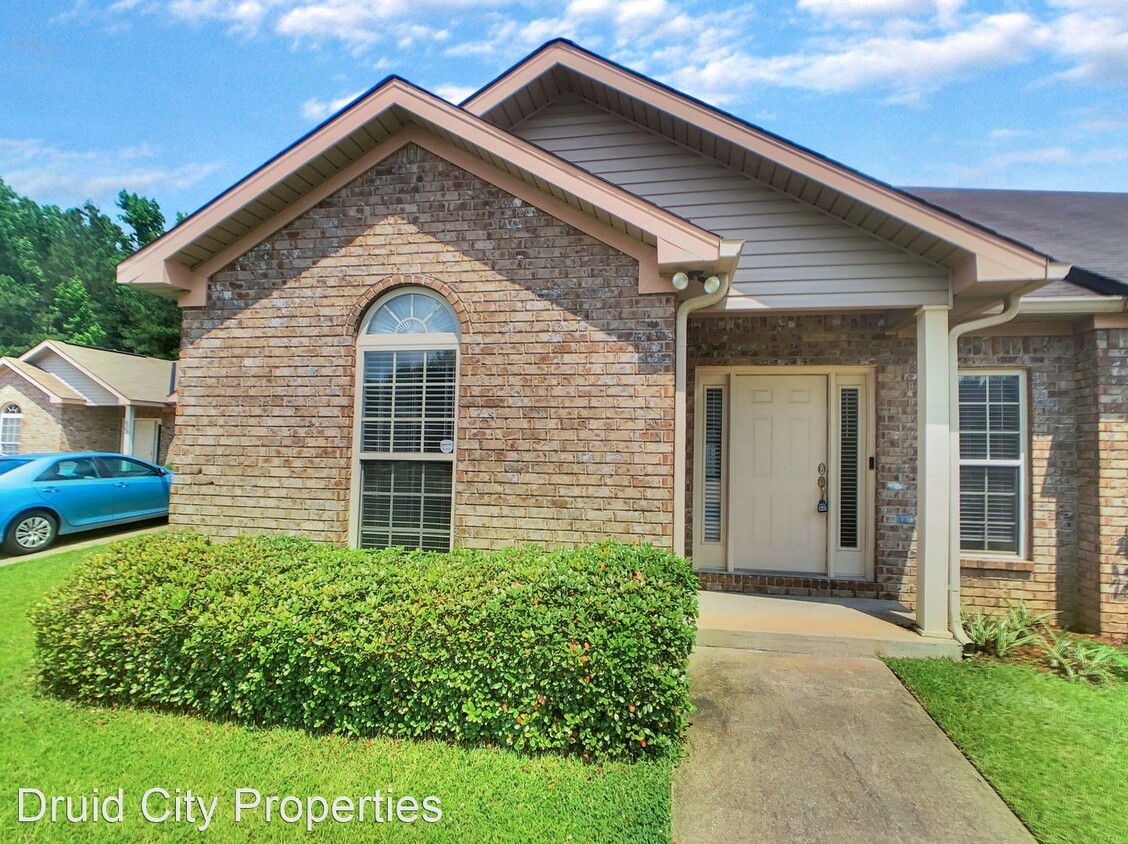 Foto principal - 3 br, 2 bath House - 6513 Covington Villas...