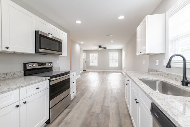 Photo - Maryville 37804 - Beautiful Maryville City home for rent! 4 bedroom, 2 bath home - Call Jeremy Lo...