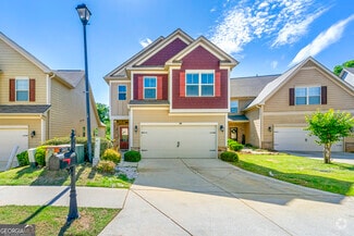 Building Photo - 2411 Oakleaf Cir