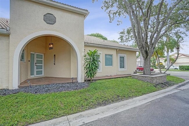 Building Photo - 5056 NW 95th Dr