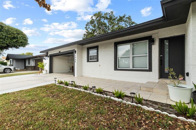 Foto del edificio - 1966 Sandra Dr