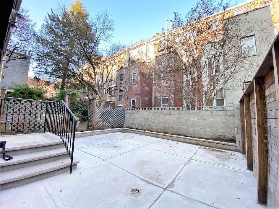 Primary Photo - 123 W 77th St
