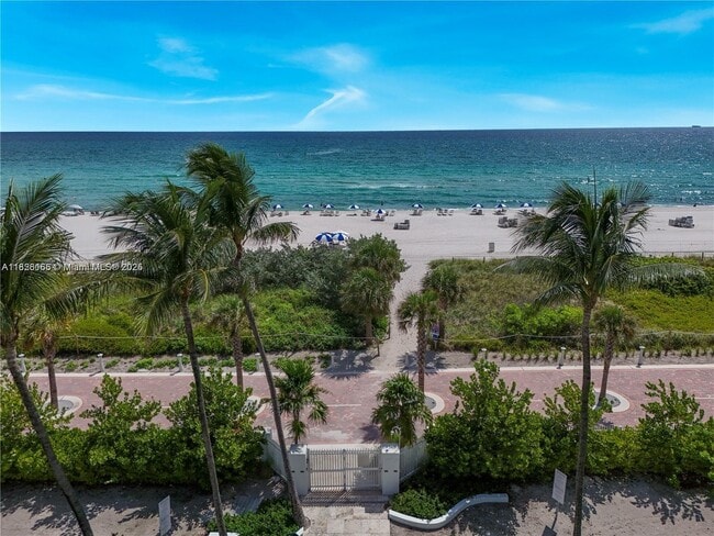 Building Photo - 5151 Collins Ave