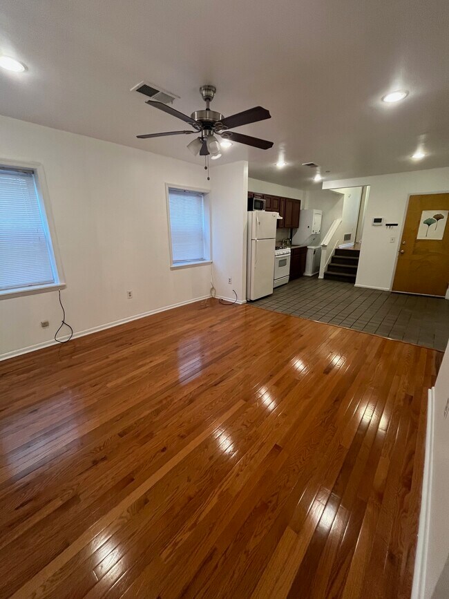 Foto del edificio - 1513 Fairmount ave