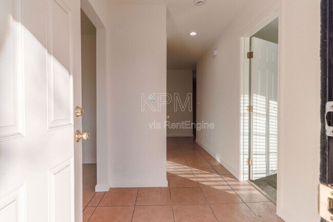 Foto del edificio - 7102 Richland Way