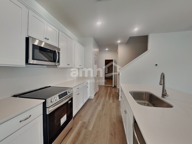 Foto del edificio - 1010 Guildcrest Ct