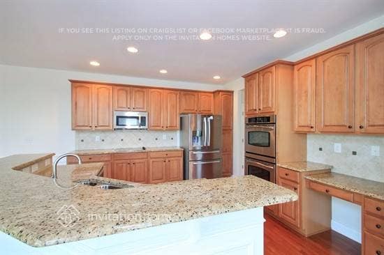 Foto del edificio - 1000 Woodkirk Ln
