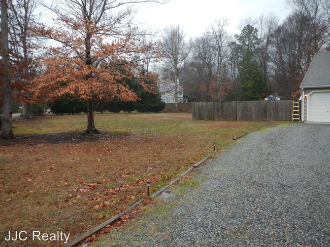 Building Photo - 3 br, 2.5 bath House - 7151 Preston Court