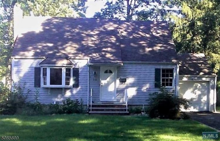 Foto principal - 18 Hillcrest Dr
