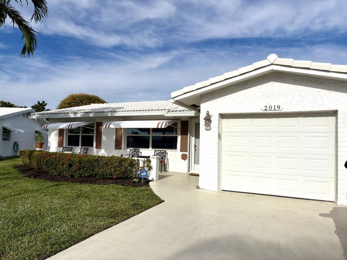 Primary Photo - 2019 SW 18th Dr