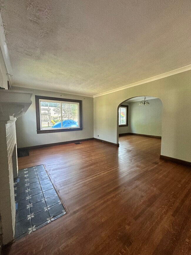 Foto del edificio - 5228 Carrollton Ave