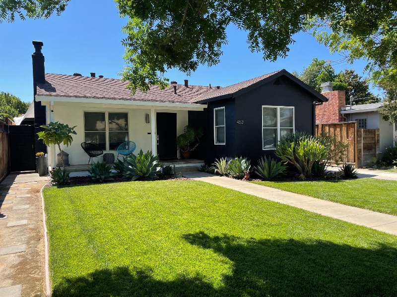 Primary Photo - 463 Menker Ave