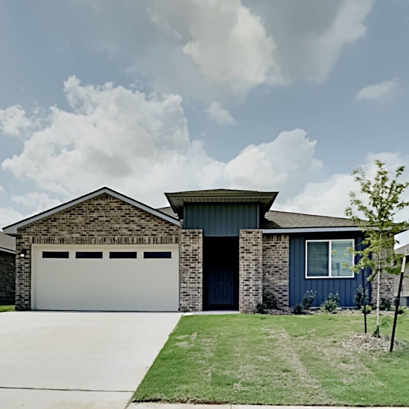 9513 Timberwind Ln, Yukon, OK 73099 House Rental in Yukon, OK