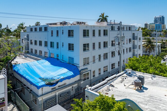 700 Euclides - Helios Apartments Miami Beach