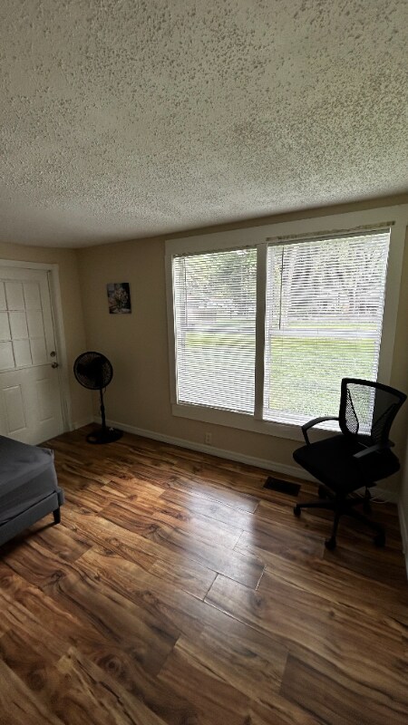 Foto principal - 1104 E Genesee St
