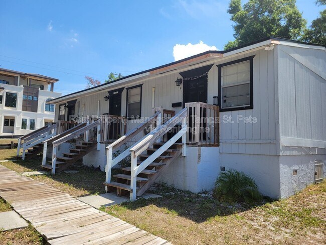 Foto del edificio - 402 W Amelia Ave