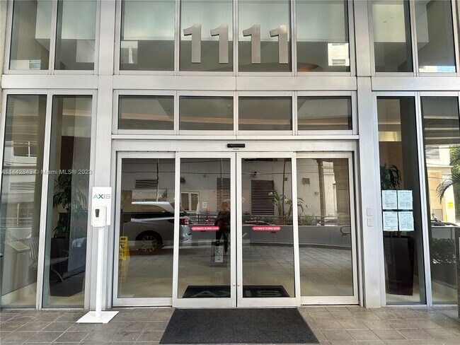 Foto del edificio - 1111 SW 1st Ave