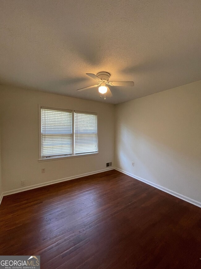 Building Photo - 130 Derby St