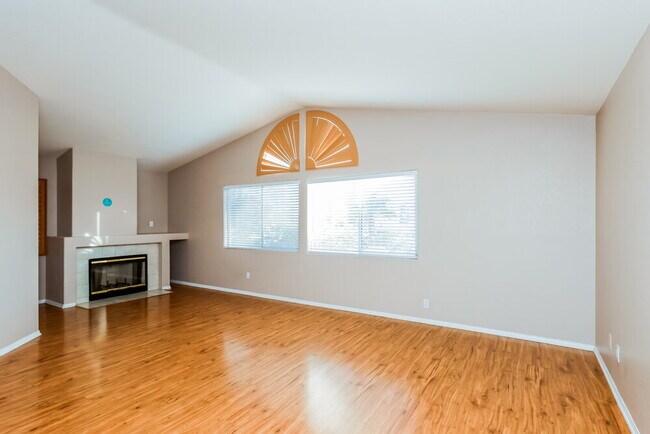 Building Photo - 1751 Sunflower Ct