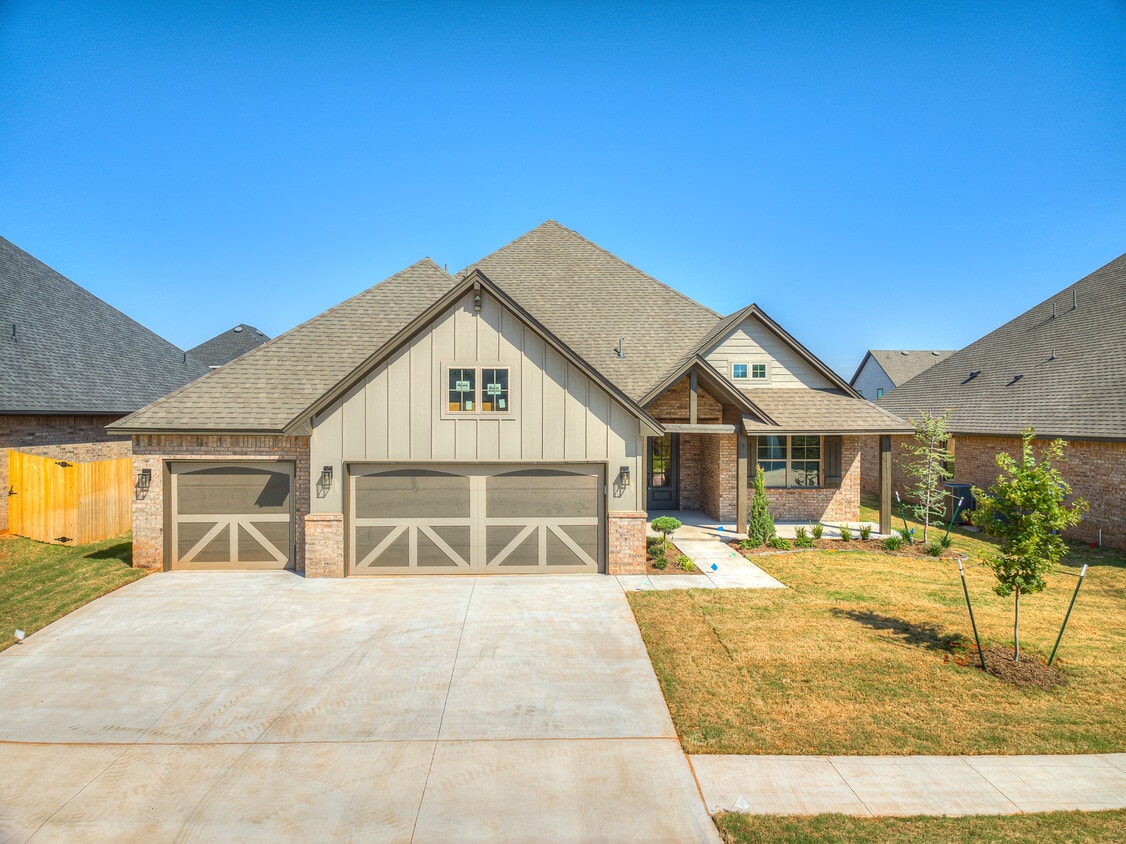 Foto principal - 14517 Chambord Dr