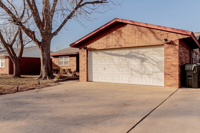 Building Photo - 3 Bed 2 Bath in Norman