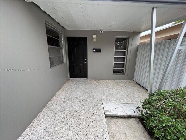 Foto del edificio - 920 SW 30th Ave