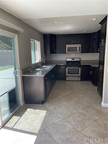 Foto del edificio - 5832 Furnace Creek Rd