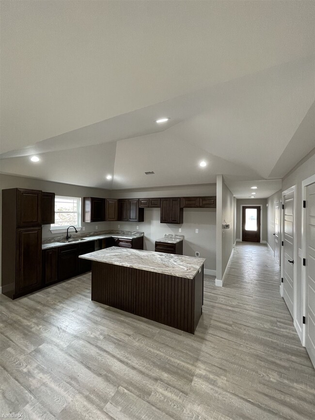 Foto del edificio - 3 br, 2 bath Duplex - 102 Briana Lane 102 ...