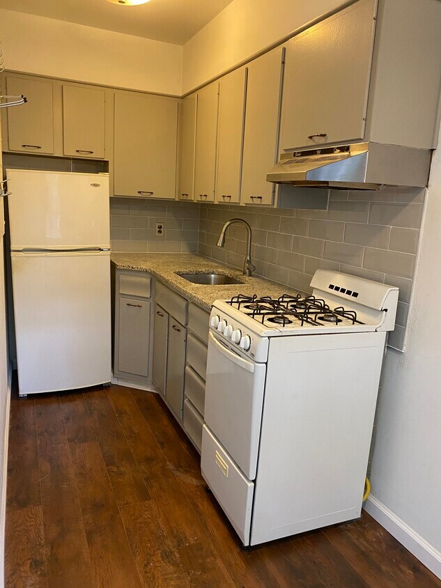Primary Photo - 344 S 4th St