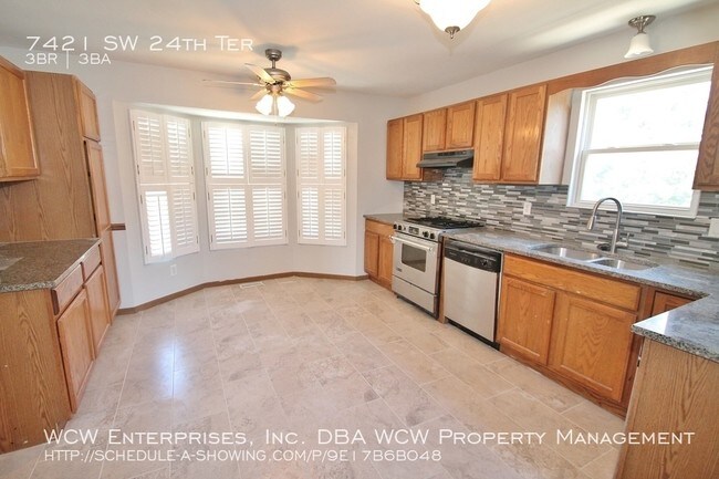 Foto del edificio - 7421 SW 24th Terrace