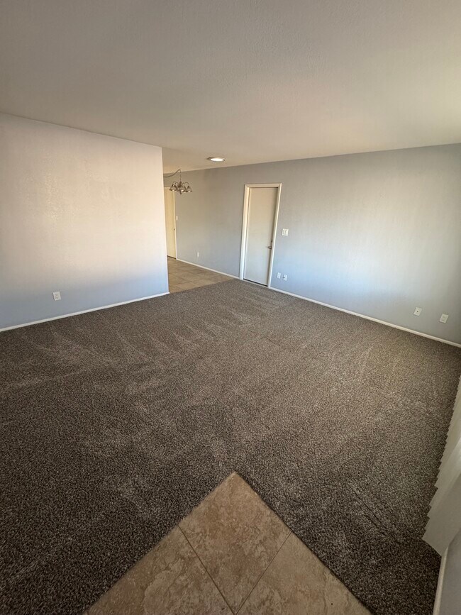 Foto del edificio - 10421 W Puget Ave