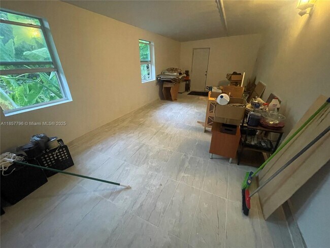 Building Photo - 6130 SW 64th Ave