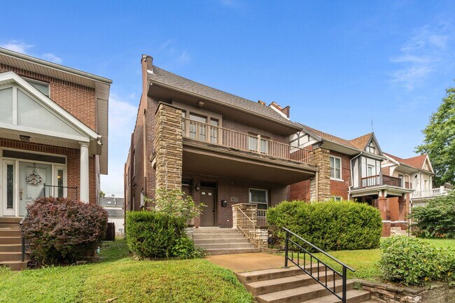Foto del edificio - 5783 McPherson Ave