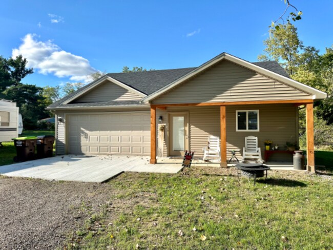 Foto del edificio - 818 Burr St