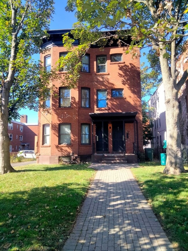 Building Photo - 45 Imlay St