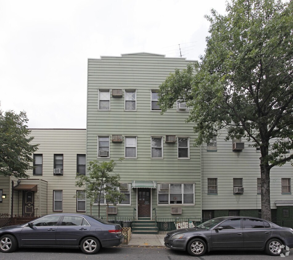 Foto del edificio - 357 Leonard St