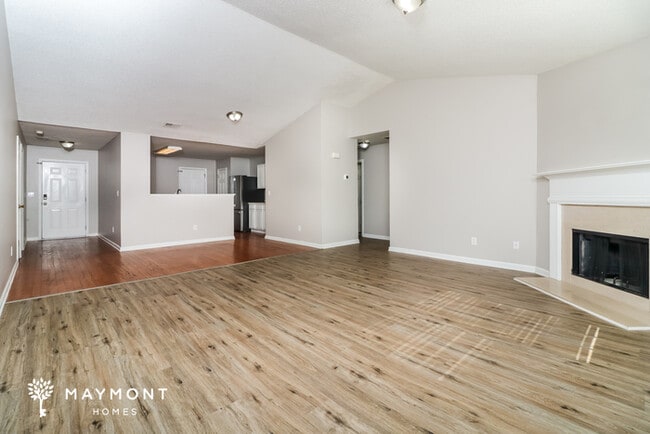 Building Photo - 7520 Old Chapel