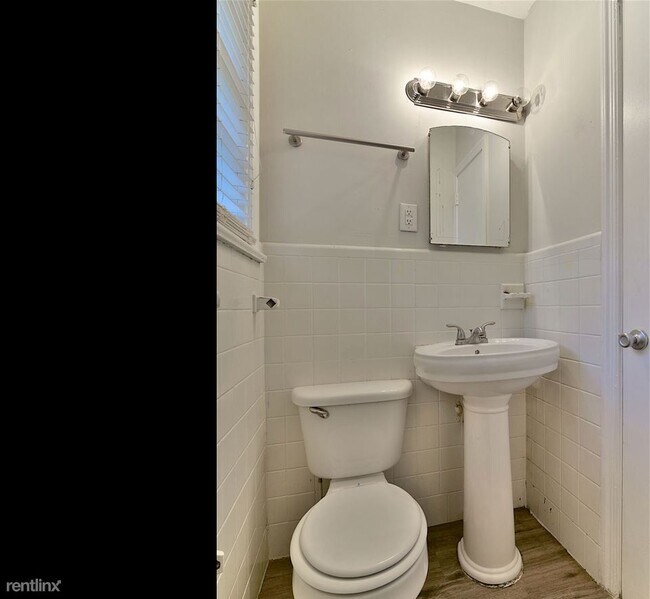 Building Photo - 3 br, 1.5 bath House - 3316 Covenant Road