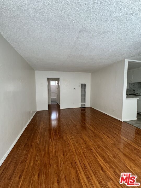 Foto del edificio - 5811 Harold Way