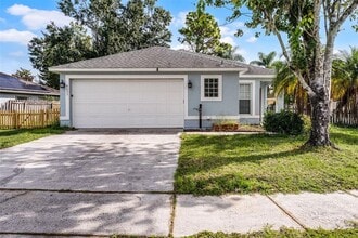 Building Photo - 4033 Forest Island Dr