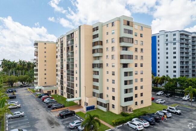 Foto del edificio - Half Moon Towers