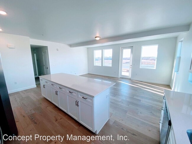 Building Photo - 2 br, 2 bath House - 8392 S. Sky Mirror La...