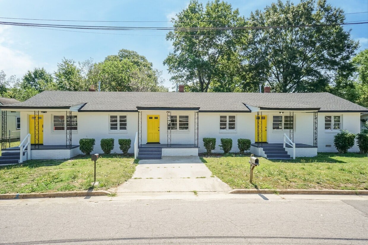 Primary Photo - Newly Renovated Two Bedroom Home!