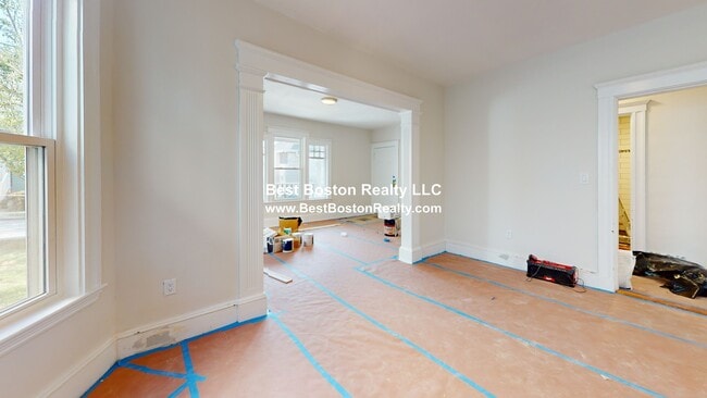 Building Photo - 47 Curtis Ave