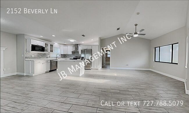 Foto del edificio - 2152 Beverly Ln